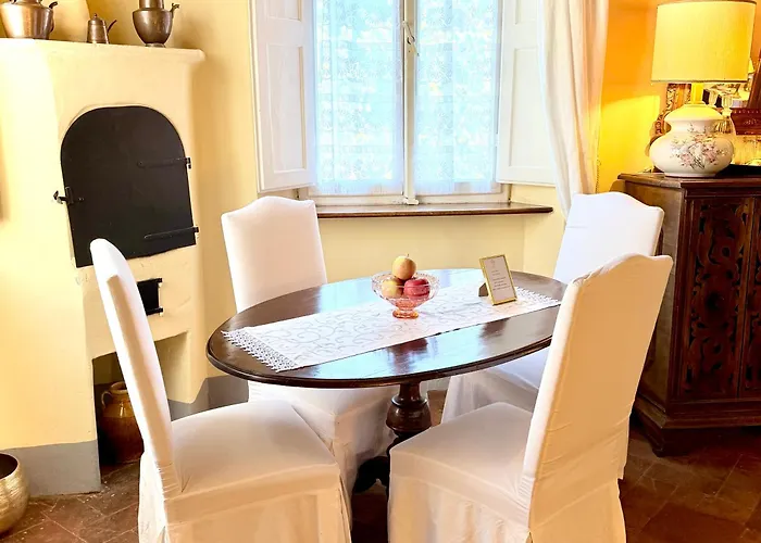 Villa La Dogana B&B di Charme - Historic Villa with a beautiful garden - private parking Lucca